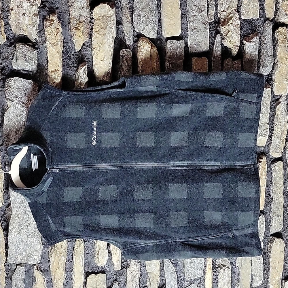 Mens/Womens Columbia checkered fleece vest large